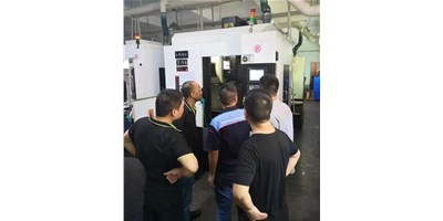 鼎点娱乐年终保养活动顺利开展，保证机床高效运转