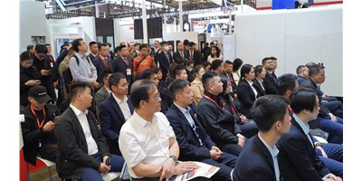 鼎点娱乐集团CCMT2024新品发布会盛大揭幕，高端五轴机床引领行业创新潮流